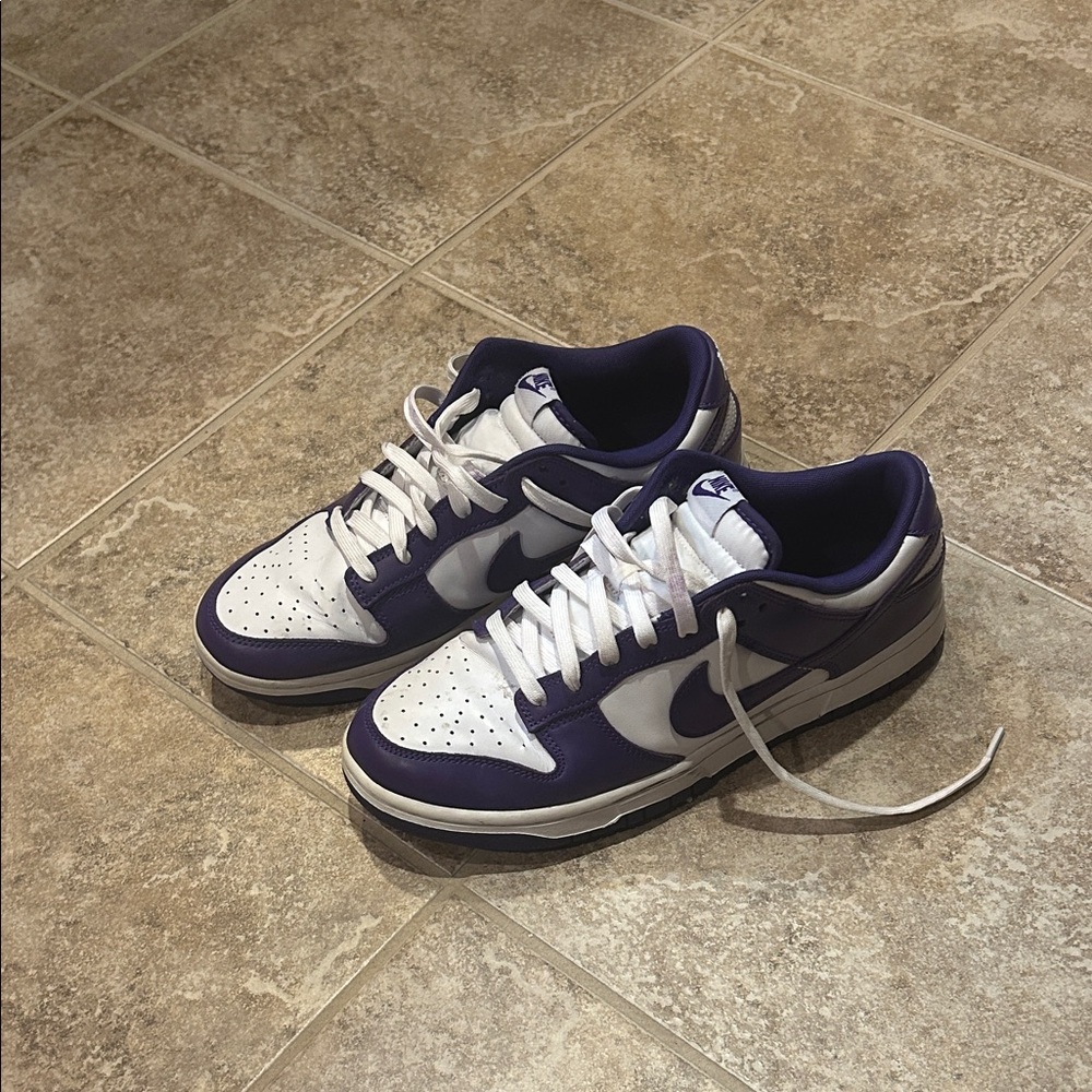Nike Men's White and Purple Sneakers